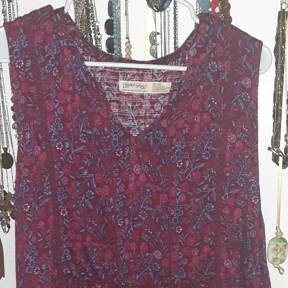 Womens Sleeveless Shirt